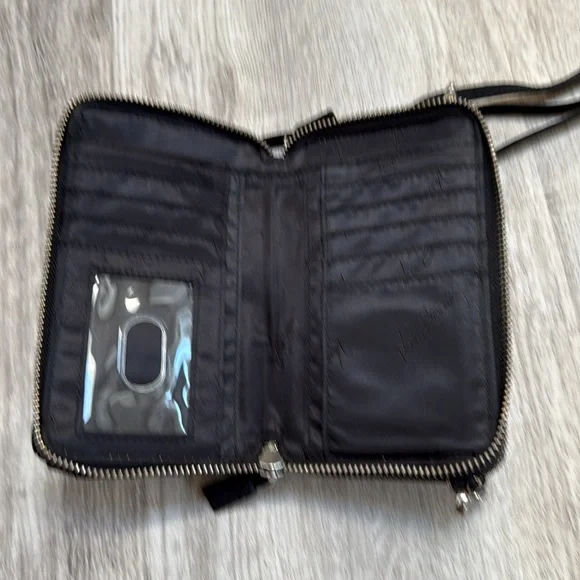 Vera Bradley Black Quilted Crossbody Bag - Picture 4 of 6